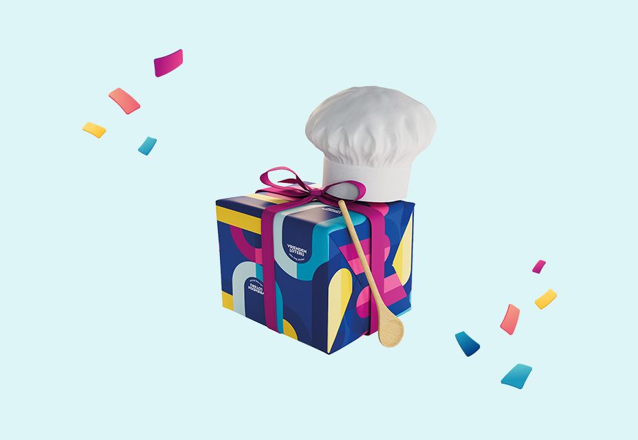 Illustratie van een kookcadeau met een ingepakt VriendenLoterij-cadeau, koksmuts en houten lepel