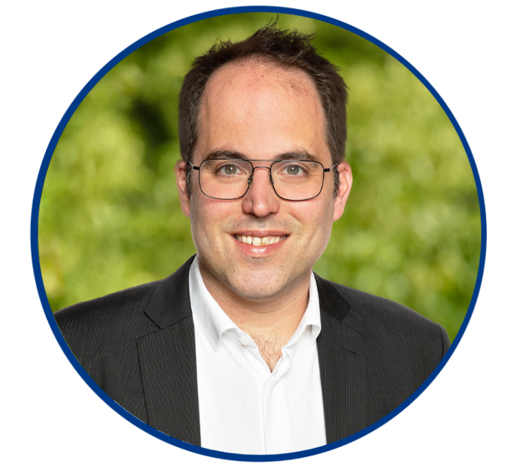 Pasfoto van de Managing Director van de VriendenLoterij en de Nationale Postcode Loterij, Jonne Arnoldussen.